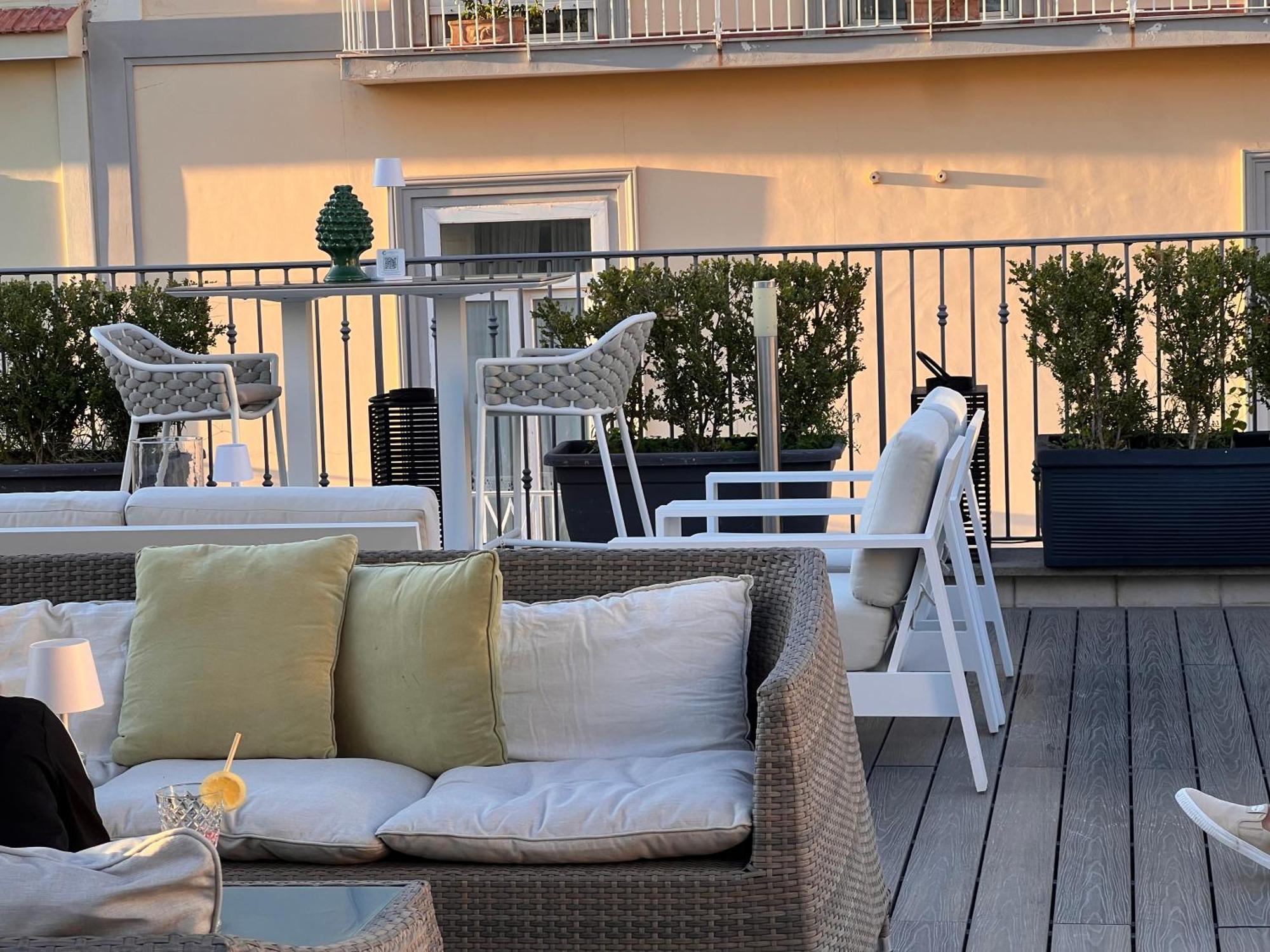 Hotel Sorrento City Exteriör bild